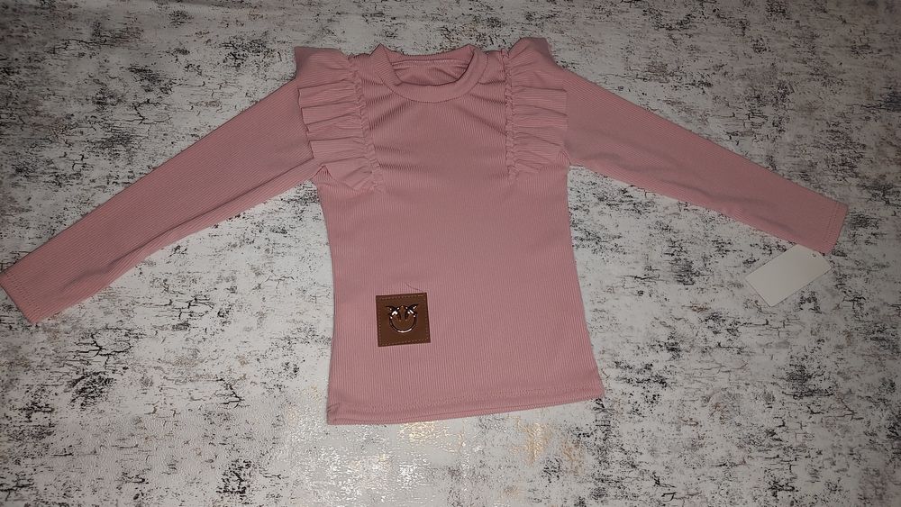 Elegancka  bluza z falbanami