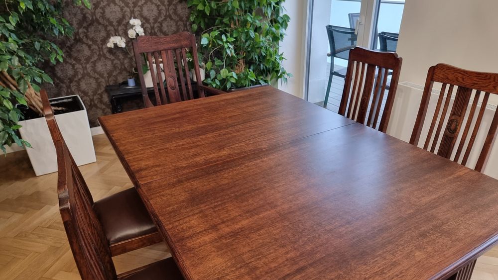 Stół dębowy + krzesła, koniec XIX w, po renowacji.