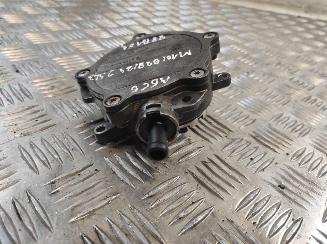 Pompa Podciśnienia Vacum Vakum Audi A6 C6/2.4 B V6/06ec Luk