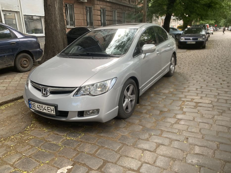 Honda civic 4D 1.8 г/б акпп