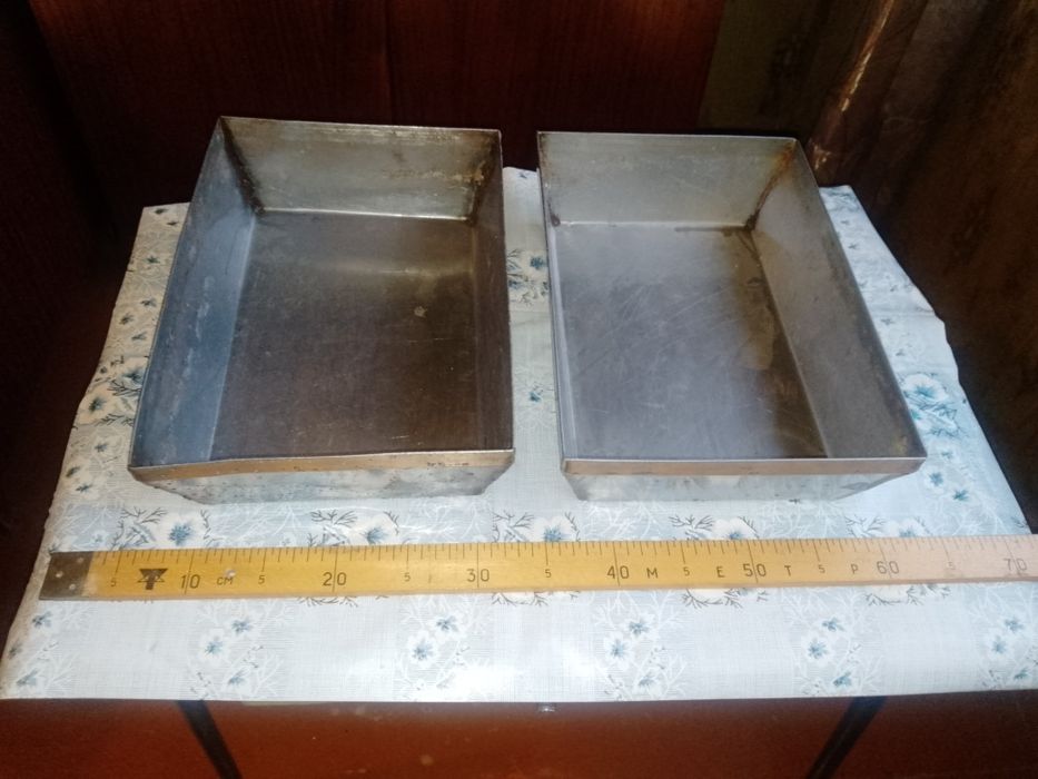 Продаються судочки для розсади з нержавіючої сталі.