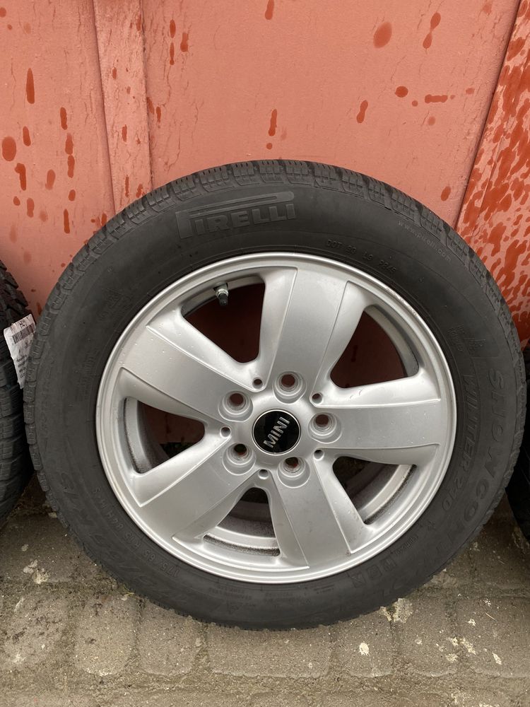 Зимові шини Pirelli 175/65 R15 диски Mini Cooper R15