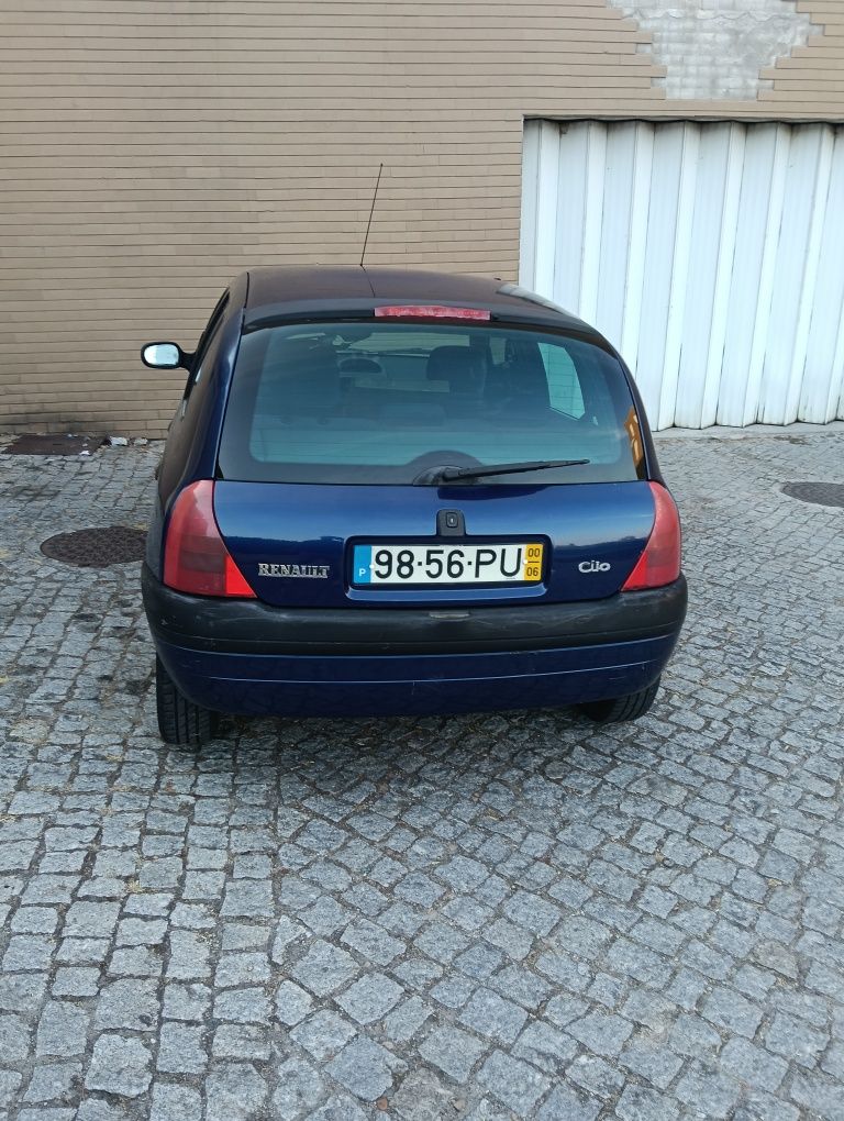 Renault Clio 2000