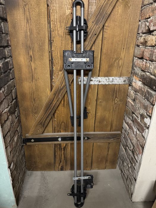 Uchwyt rowerowy na bagaznik dachowy Thule FreeRide 532