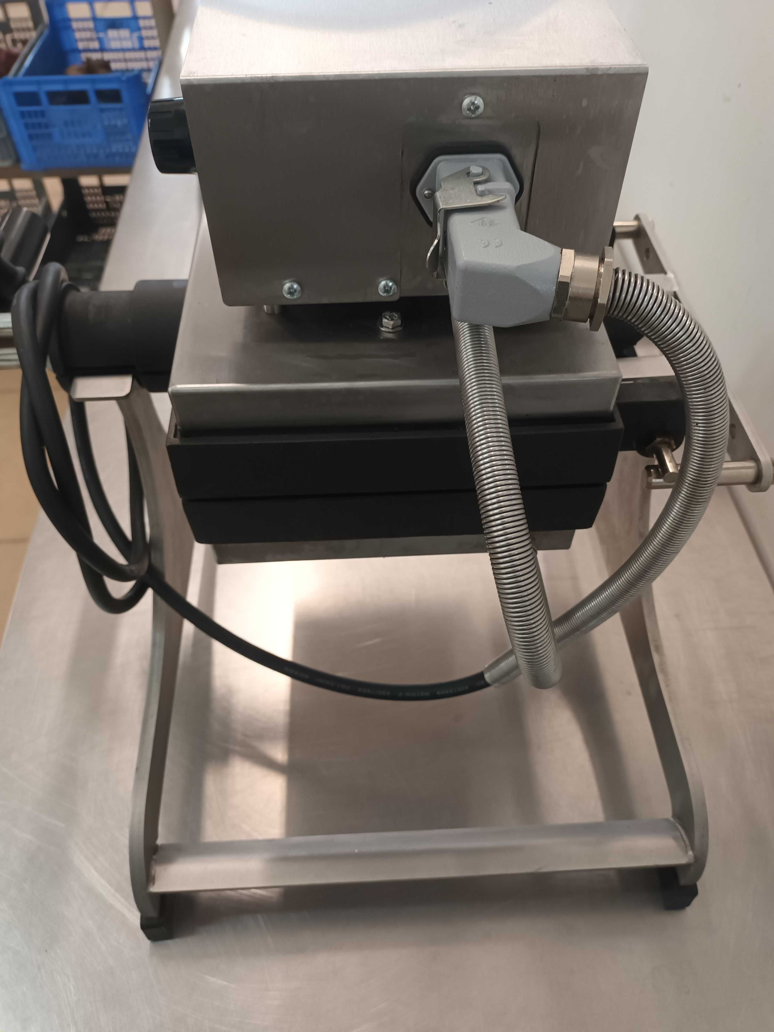 Máquina de waffles rotativa KRAMPOUZ Bruxelles 4x6