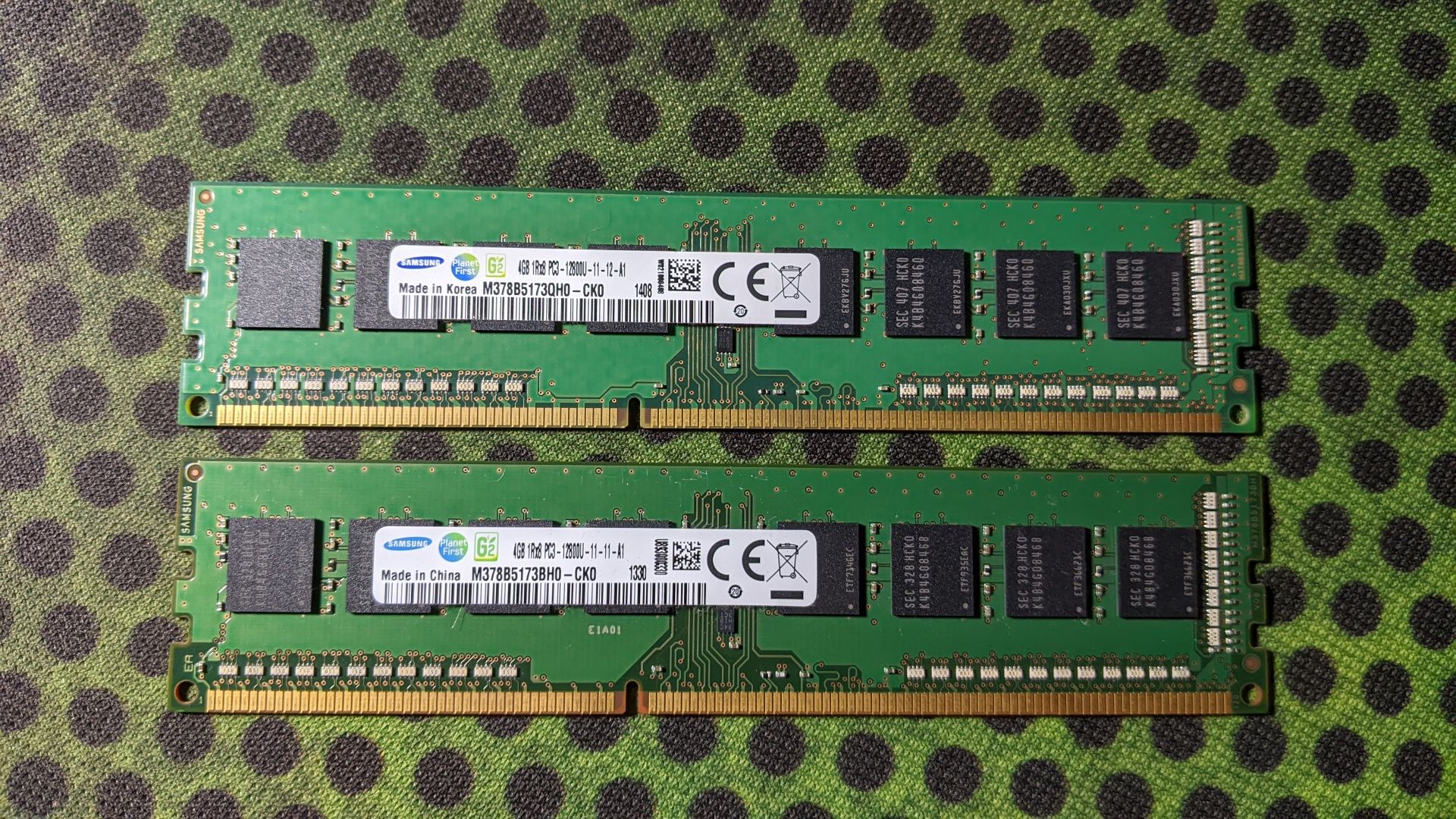 Оперативная память 2 шт  DDR3 4gb  1600 МГц Samsung