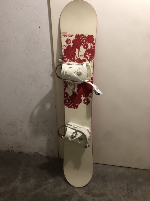 Sprzedam deskę i buty do snowboardu