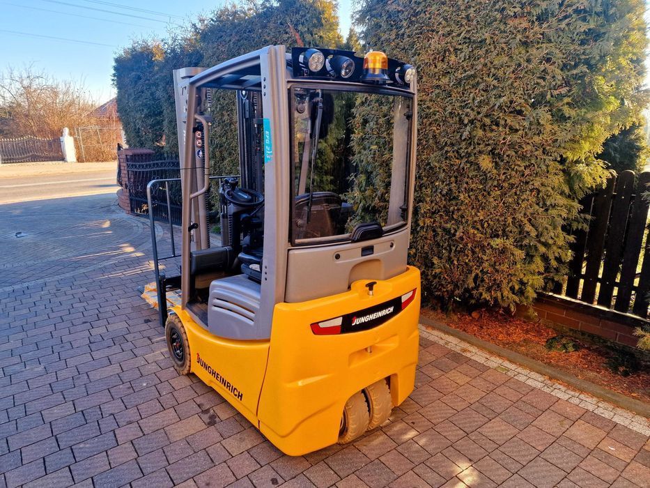 Jungheinrich EFG 215 Wózek paletowy widłowy Elektryczny Triplex 2019