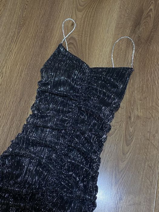 Чорна блискуча сукня. Розмір S