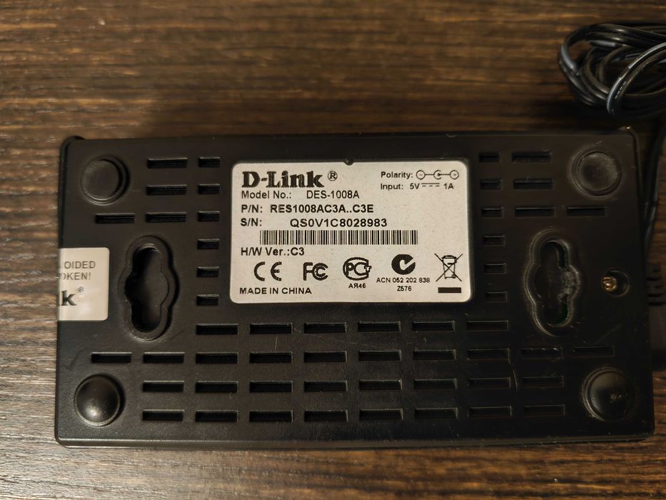 Маршрутизатор Комутатор  TP-Link Tenda