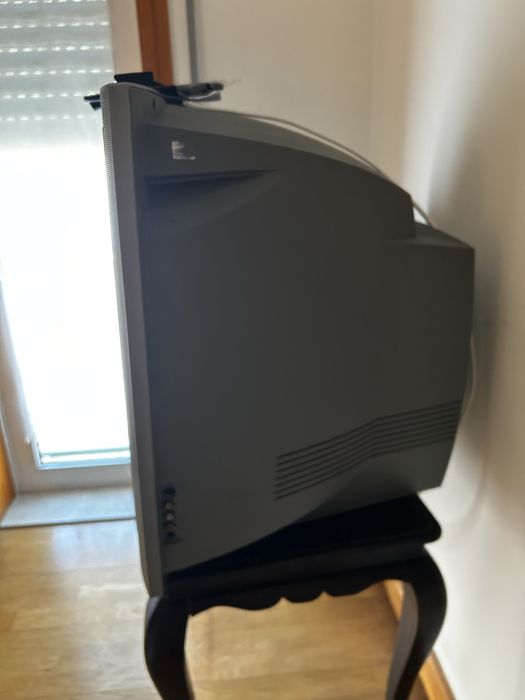 TV Philips otimo estado