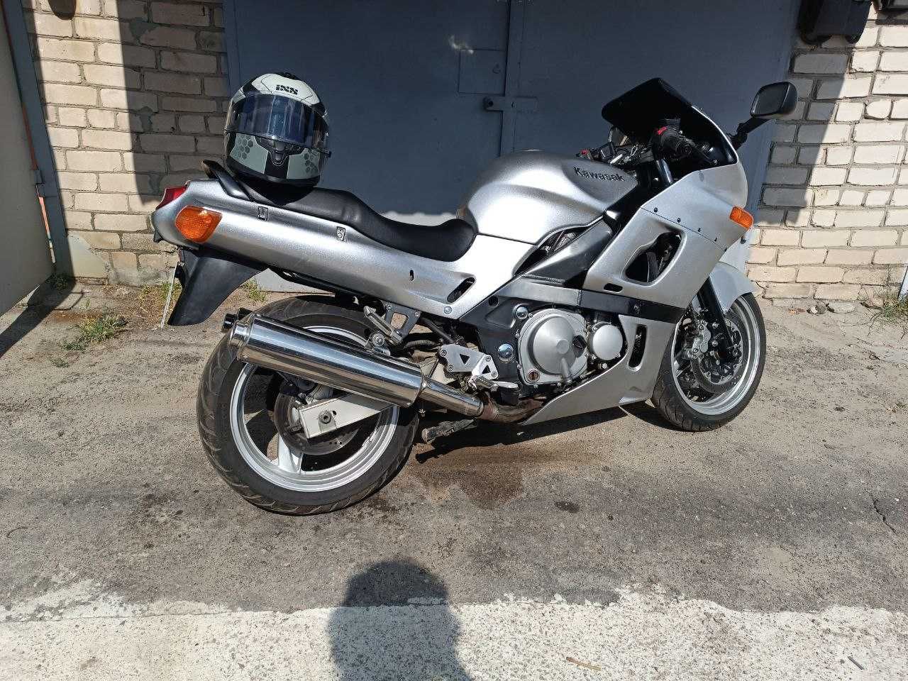 kawasaki ZZR 400 після реставрації
