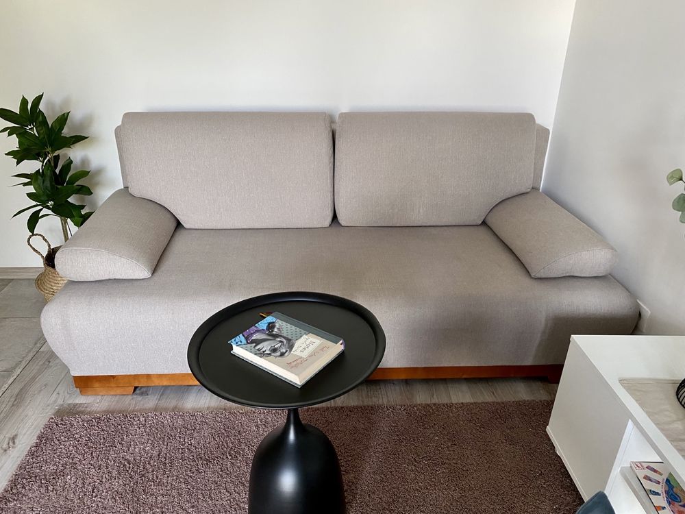 Taupe rozkładana kanapa sofa z funkcja spania. Lekka, modna