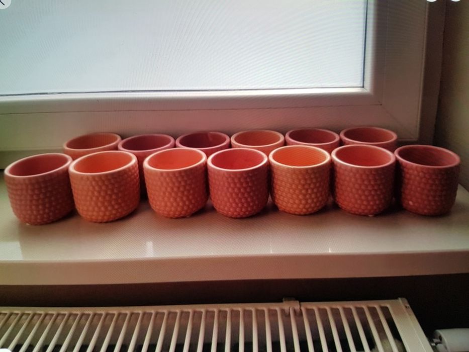 13 doniczek różowych- 1,90 szt