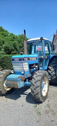 Traktor Ford 7710