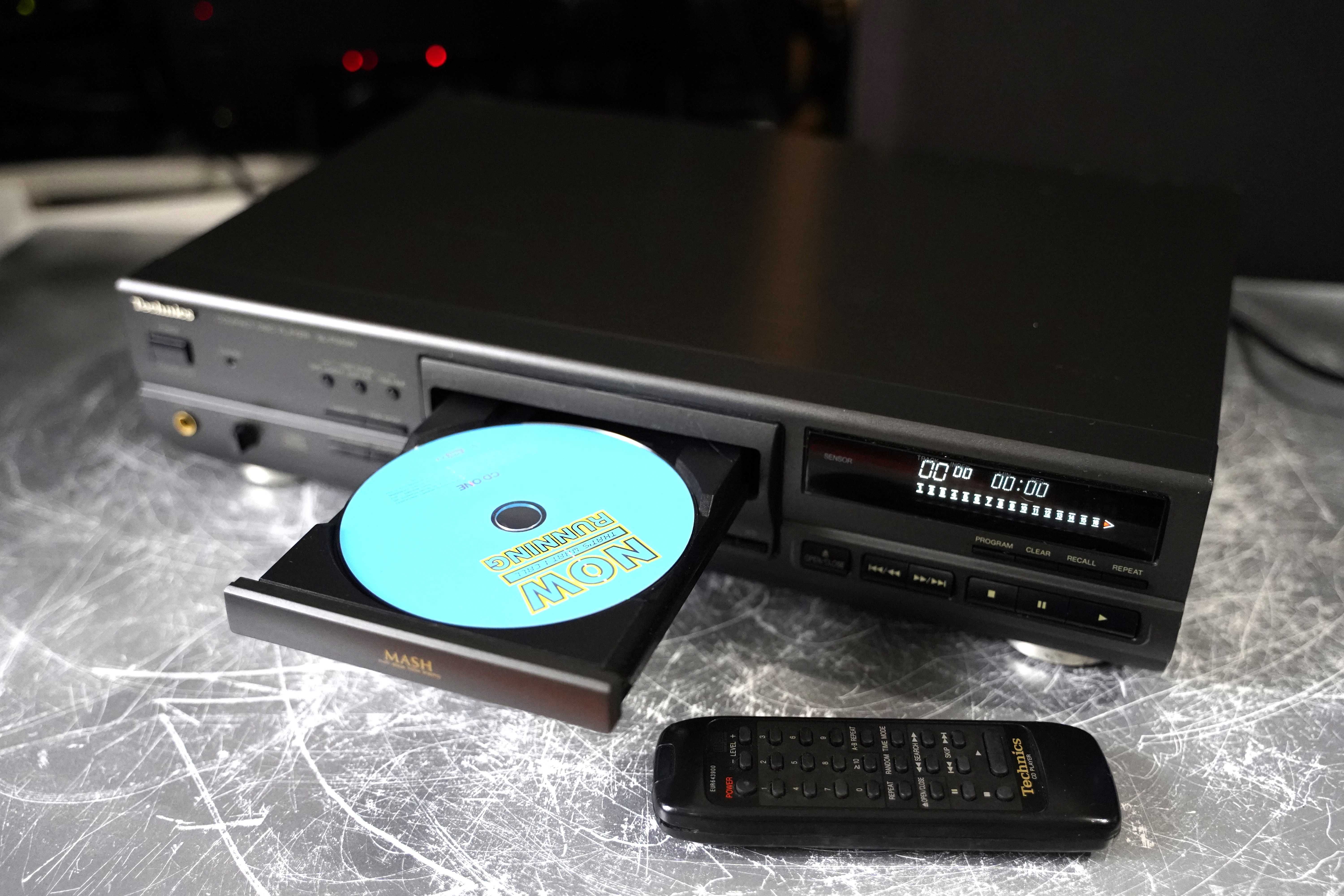 Odtwarzacz CD TECHNICS SLPG 590A-optical-pilot oryg.