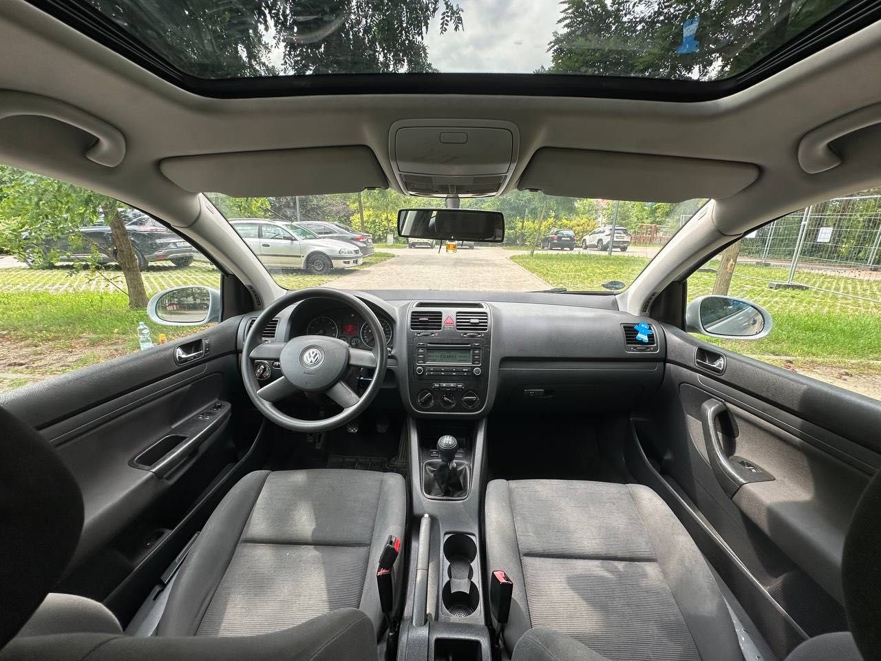 Volkswagen Golf 5 1.6mpi szyberdach