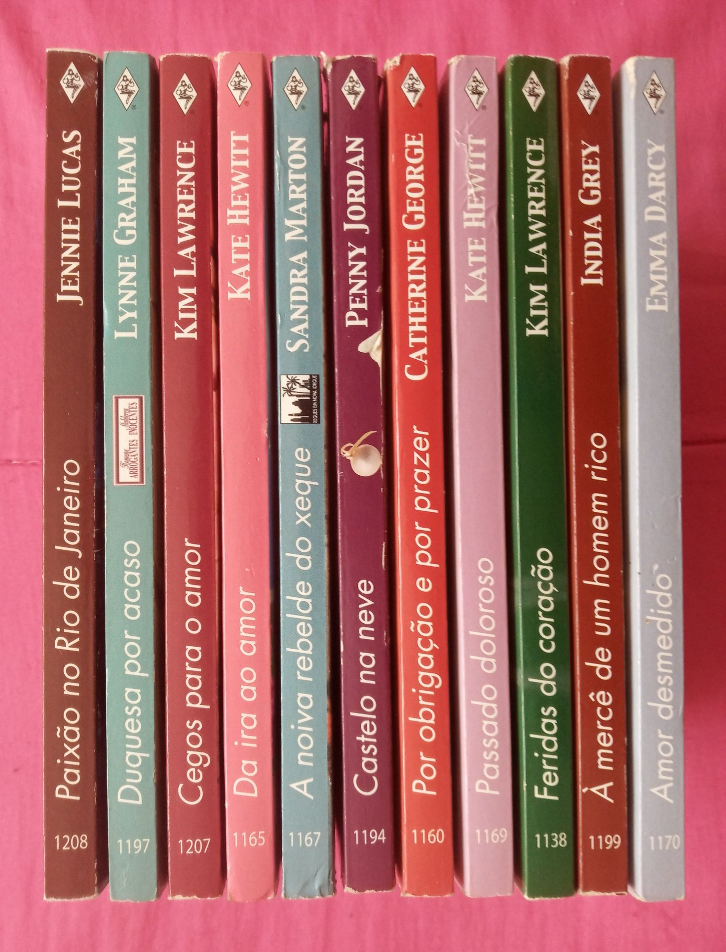 70 livros: Bianca, Sabrina, Desejo, Júlia, Euromance