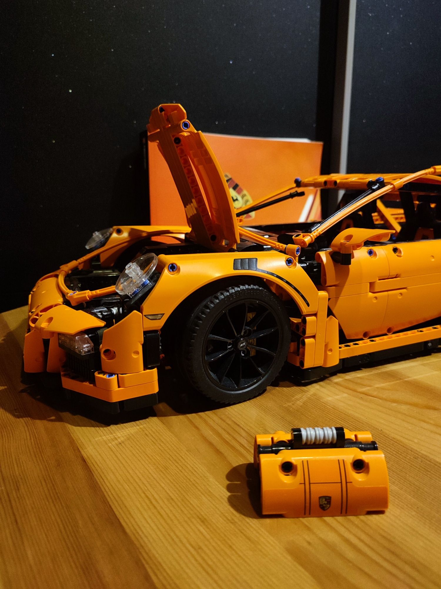 Lego Technic Porsche 911 GT3 RS 42056