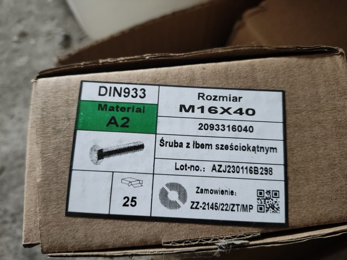 Śruby nierdzewne M16x40