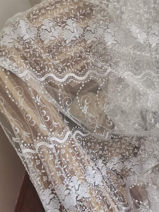 Тюль біла з голубим відтінком