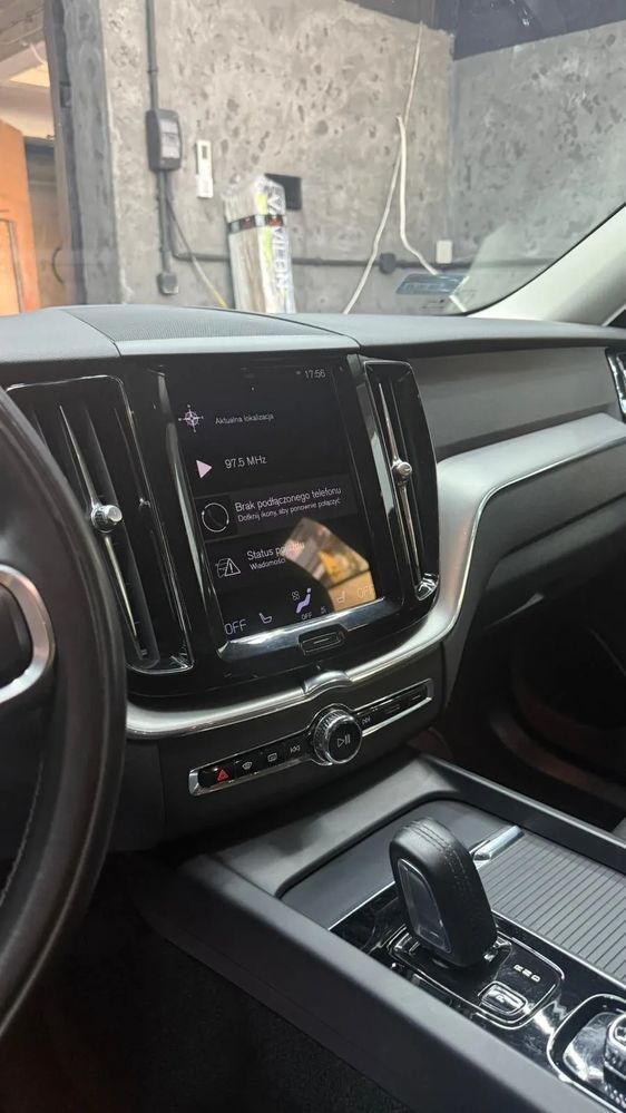 Volvo XC 60 VOLVO XC60 B4 Hybrid Benzyna 197+14 KM