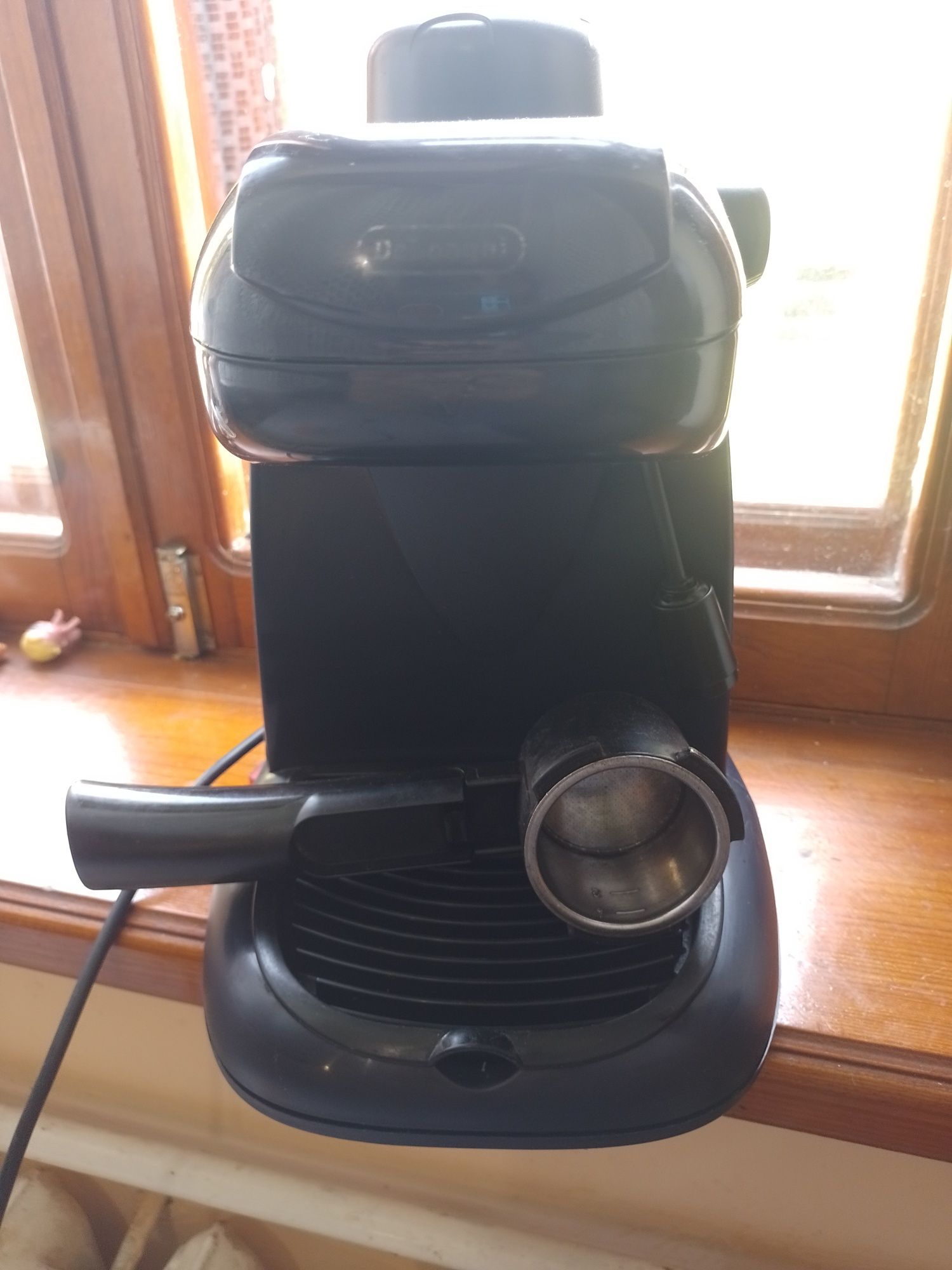 Кавоварка delonghi