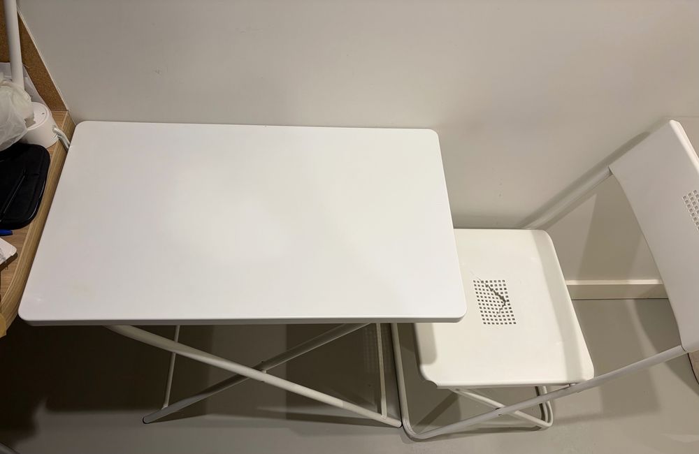 Mesa IKEA + Cadeira IKEA