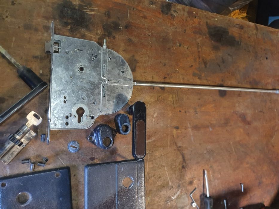 Witex super lock wieloryglowy  do drzwi antywłamaniowy