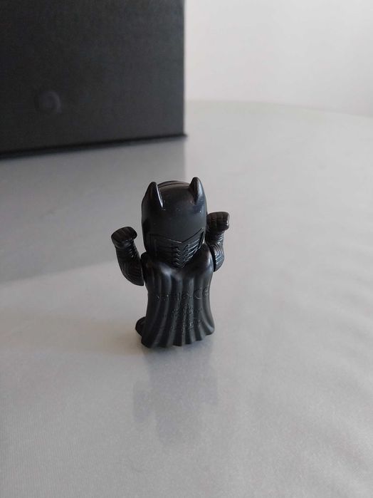 Figura de ação do personagem Batman, em muito bom estado