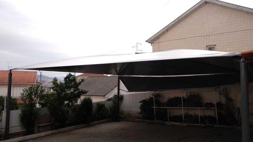 Cortinas verticais  em tela pvc para protecção solar