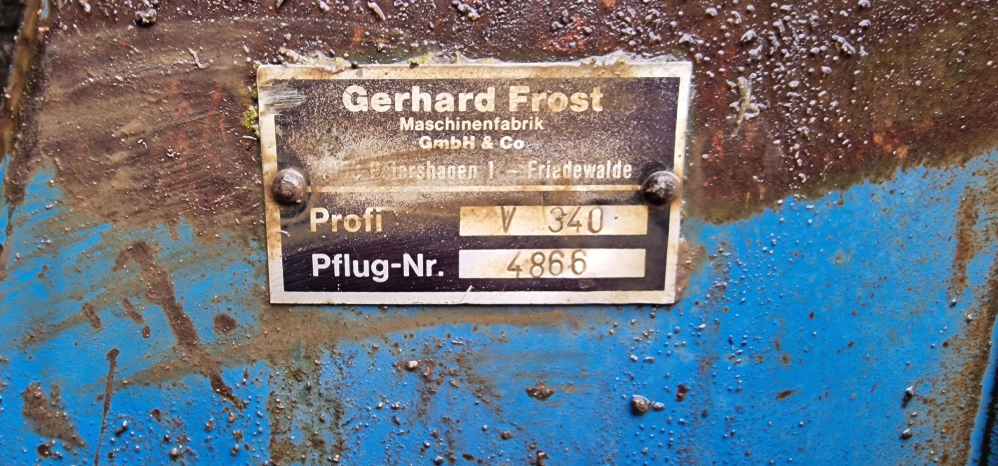 Pług 4 skibowy obracany Gerhard Frost V340