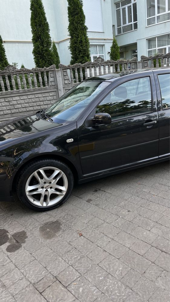 Volkswagen 4 рік 2001