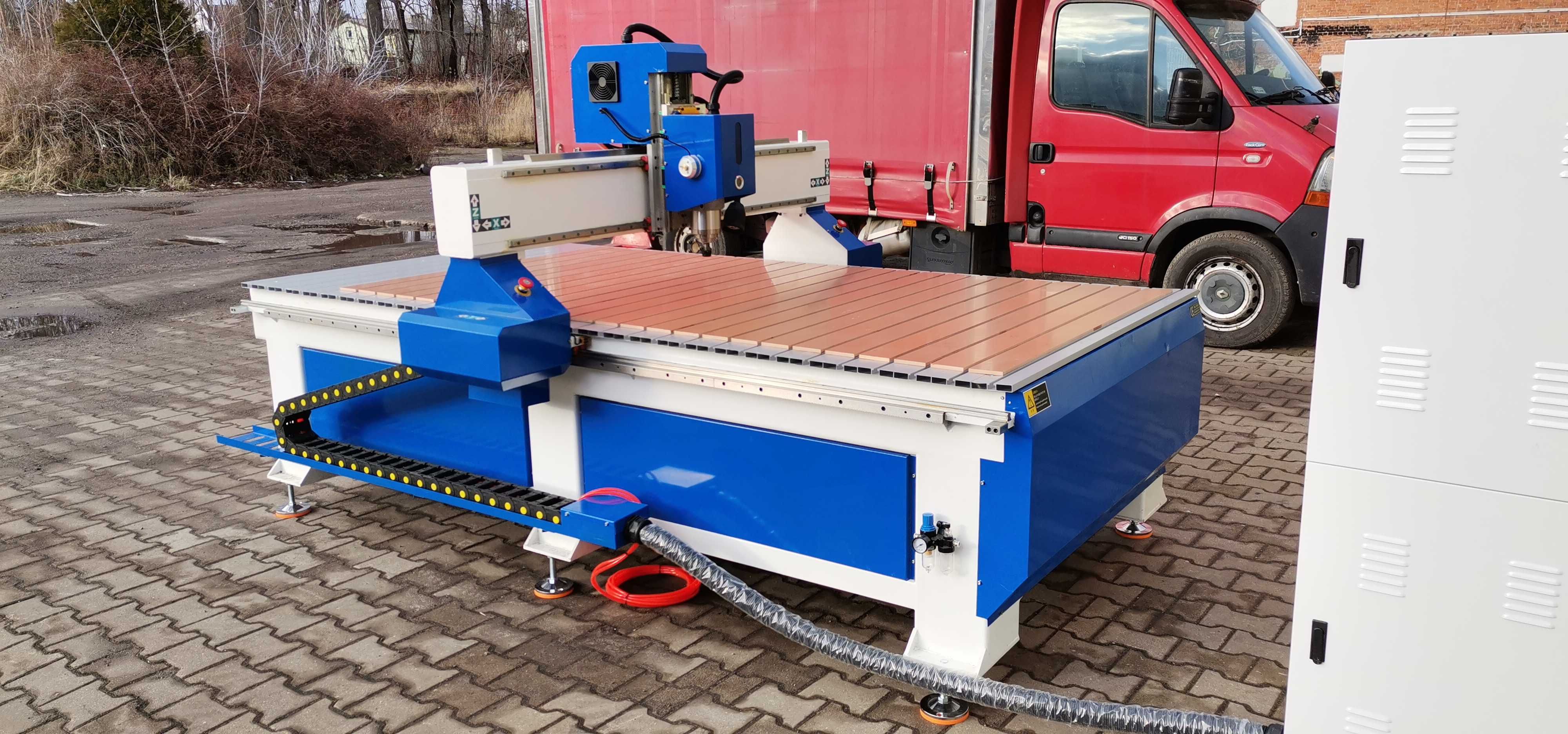 Ploter frezujący cnc frezarka cnc router 130x250x20cm. 3kW FV23% nowy