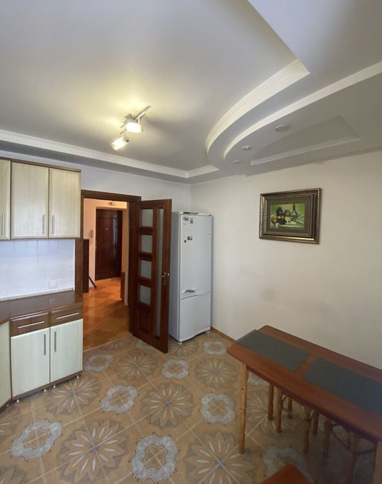 2 кімн. кв.біля Центру (вул.Ів.Підкови)