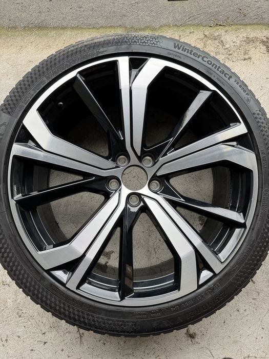 Felga z oponą Volvo 21cali XC60 S90 V90 XC90 1szt
