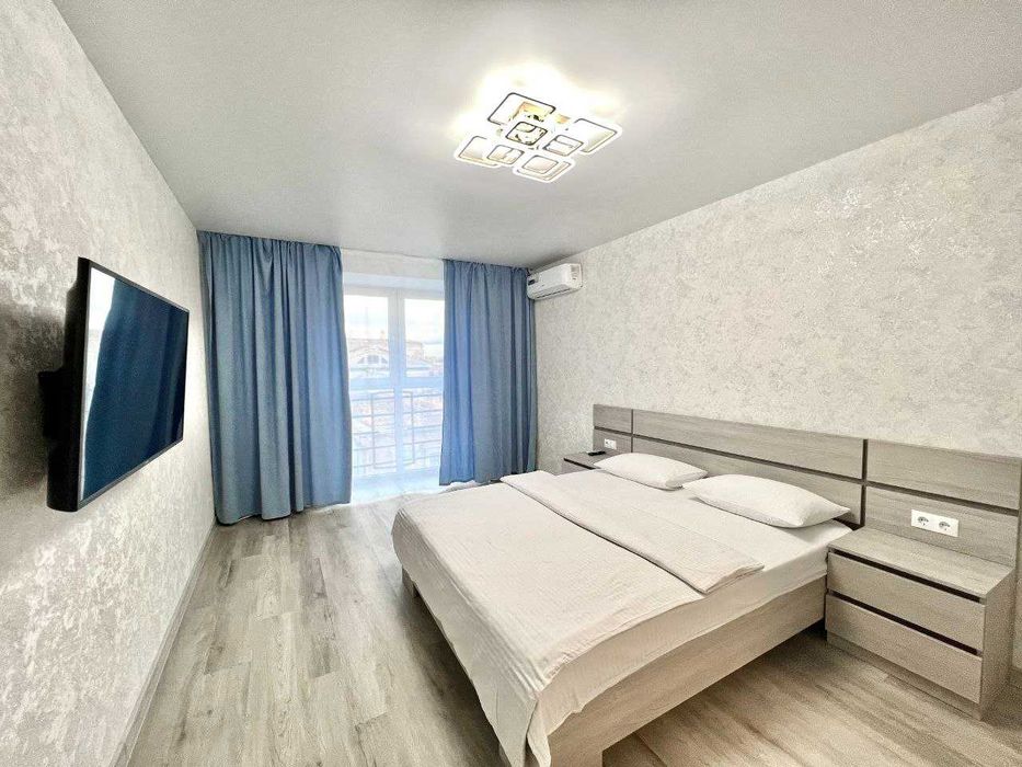 ApartPoltava ПАНОРАМА світлі НОВІ апарт. ЦЕНТР LEDдзеркало,банк.ЧЕК