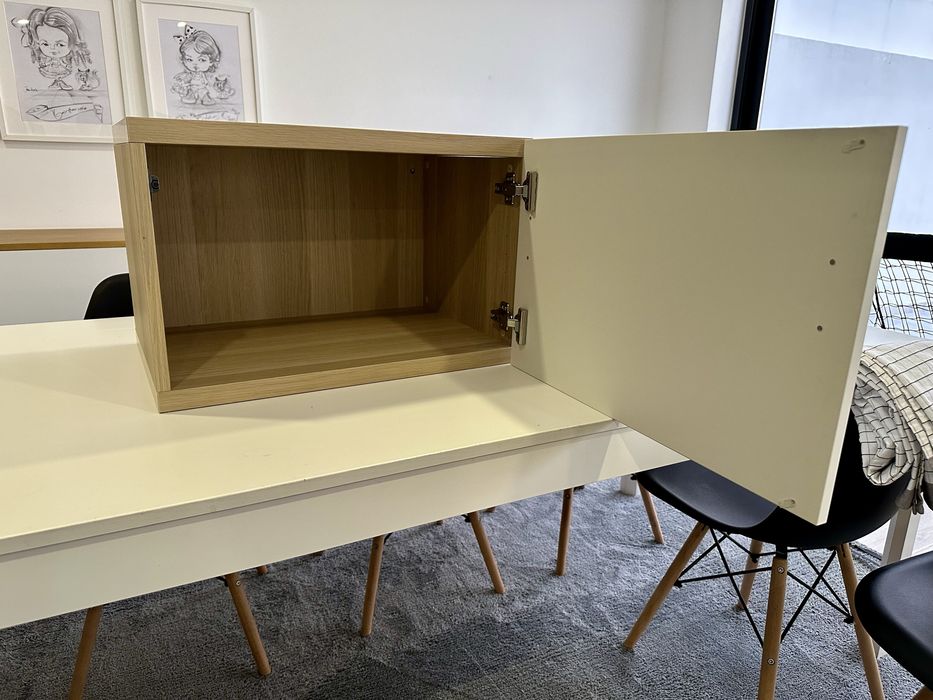 Armario IKEA BESTÅ c/portas brancas