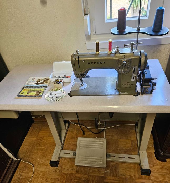 Máquina de costura Refrey Modelo 430- Industrial !