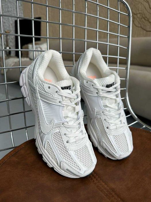 Кросівки Nike Zoom Vomero 5 білі | кроссовки Nike Zoom Vomero 5