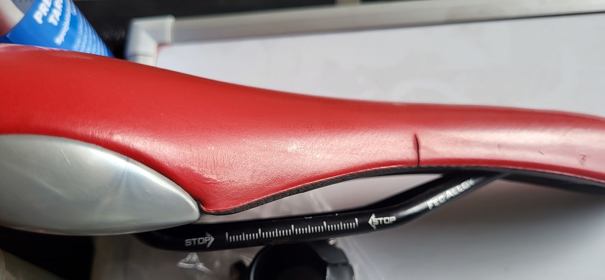 Siodełko rowerowe Selle Italia czerwone