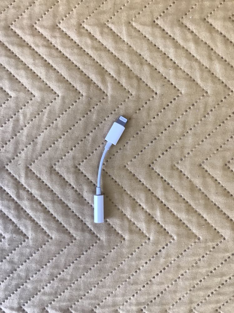 Перехідник з Lightning до 3.5 mm Jack Adapter для iPhone