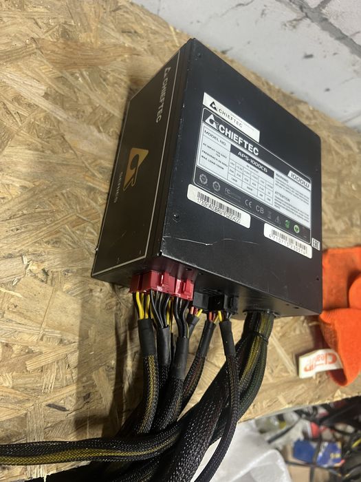 Продам блоки живлення 850-1200ватт Chiftec Superflover