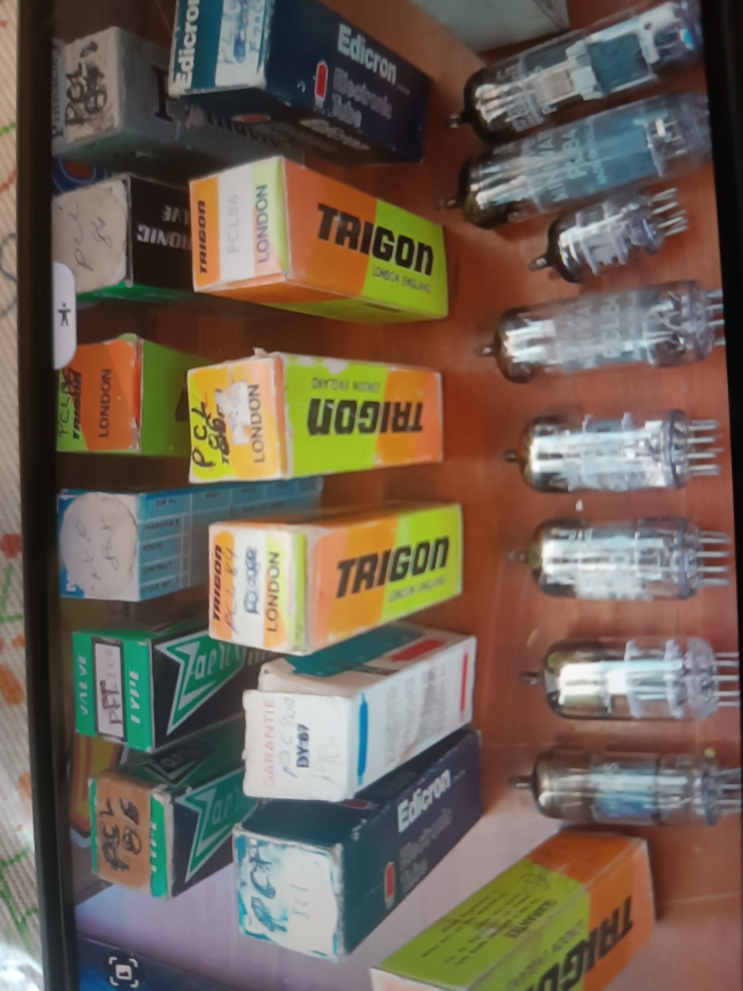 Válvulas eletrônicas vintage
