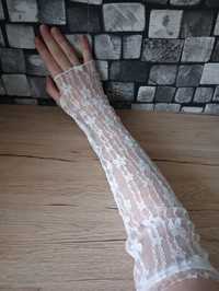 Koronkowe białe rękawiczki