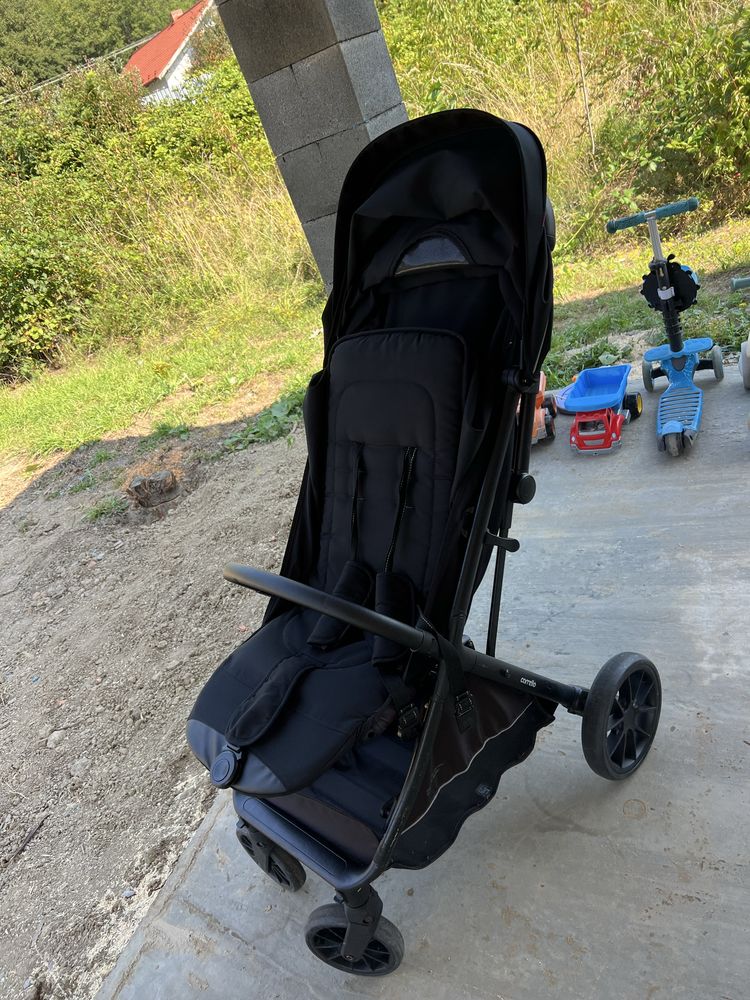 Прогулянкова коляска Carello Nero