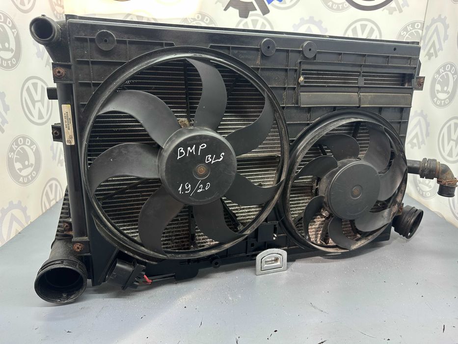 Комплект радіатор дифузор інтеркулер 1.9 2.0 Tді Пасат б6 Гольф Тоуран