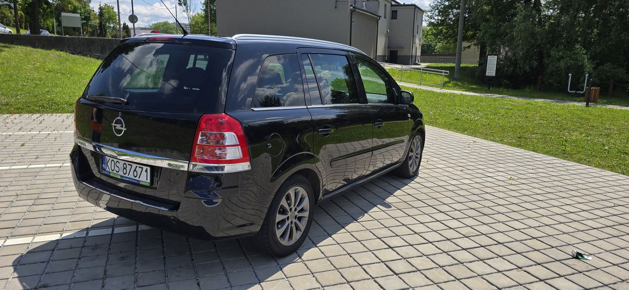 Opel Zafira B Lift 1.7 CDTI EcoFLEX 110ps 2010 rok 6 biegow 7 Osobowy
