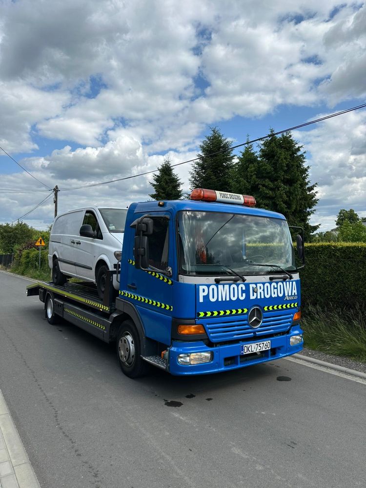 Mercedes Atego 817 Pojazd specjalny Pomoc drogowa