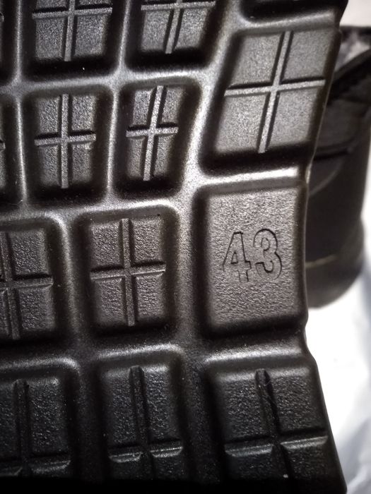 КакПродам зимние мужские кроссовки